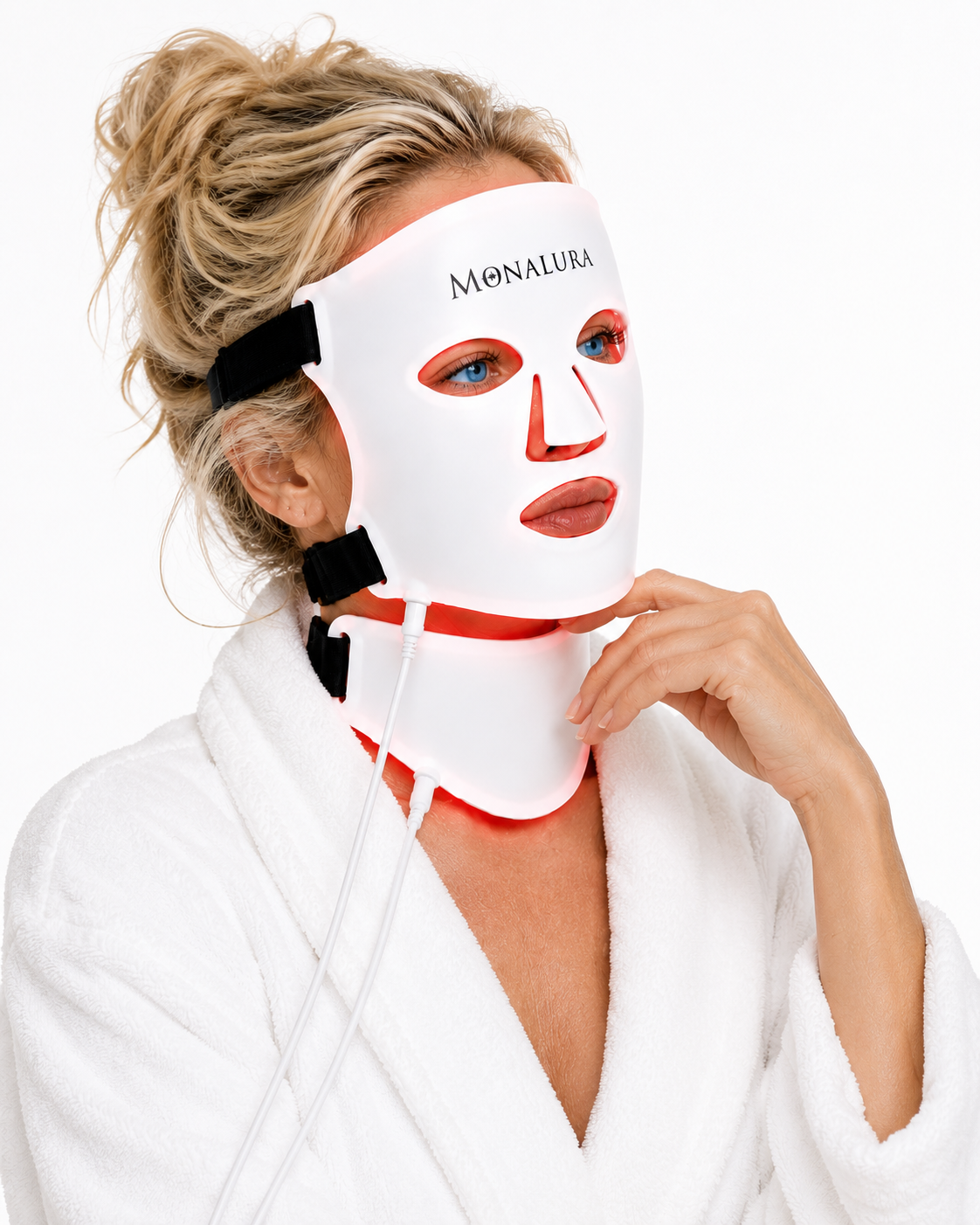 Monalura LeDuo LED mask on model